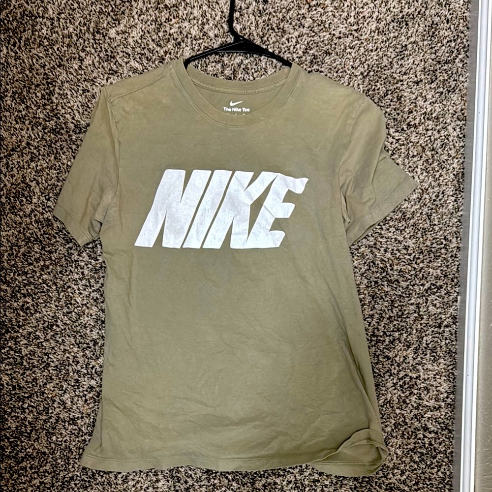 Green The Nike Tee T Shirt Small